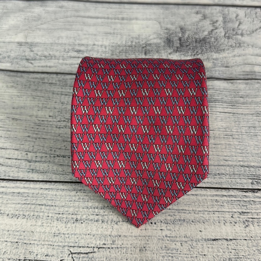Vineyard Vines Custom Republic Eagles Pink 100% Silk Tie - Picture 1 of 5